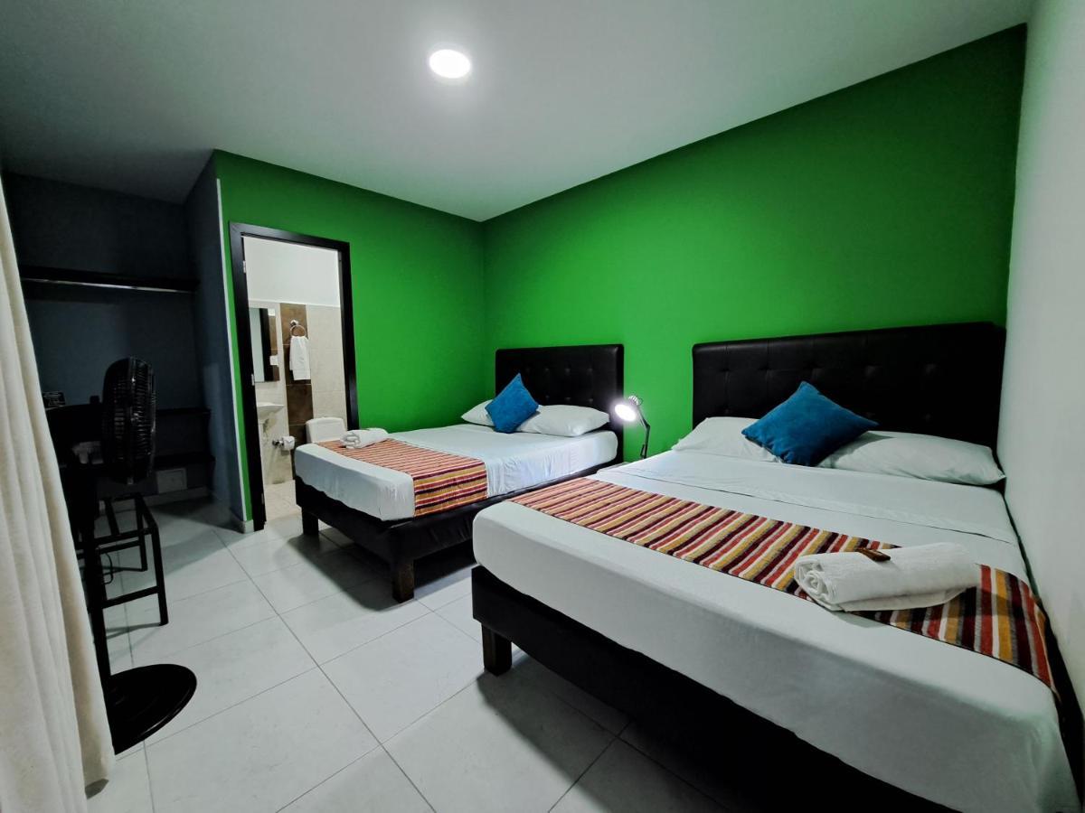 Hotel 9-25 Pereira Esterno foto